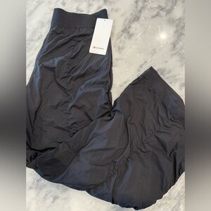 Lululemon Athletica Black Ruched Wide-Leg
High-Rise Pant